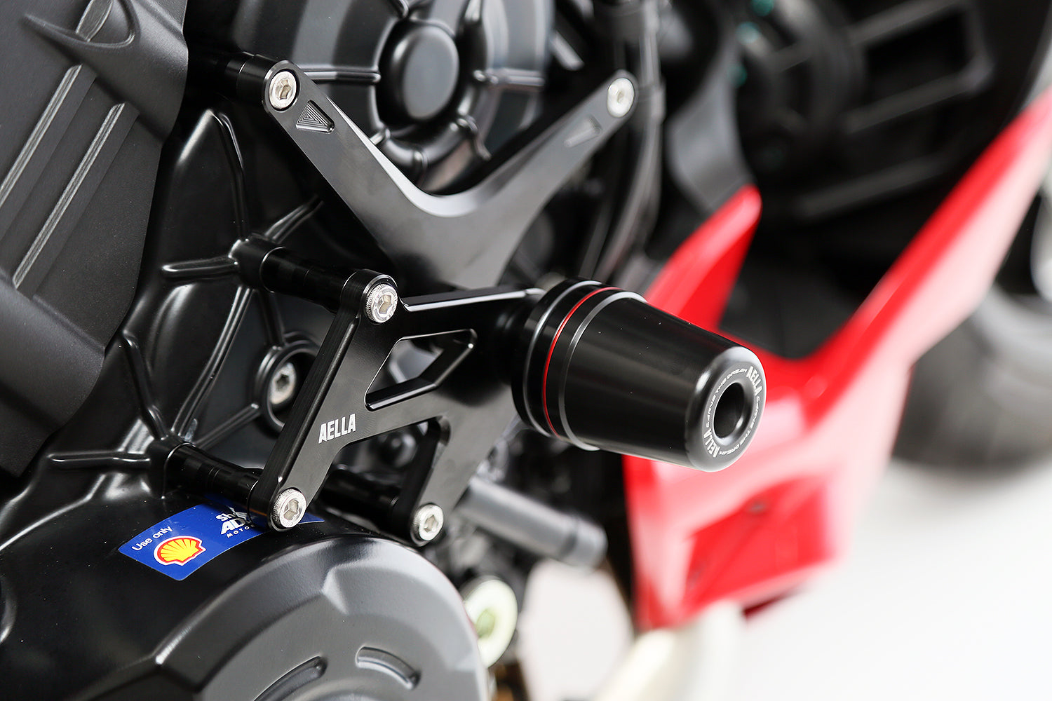 AELLA Engine Sliders for Ducati Diavel V4