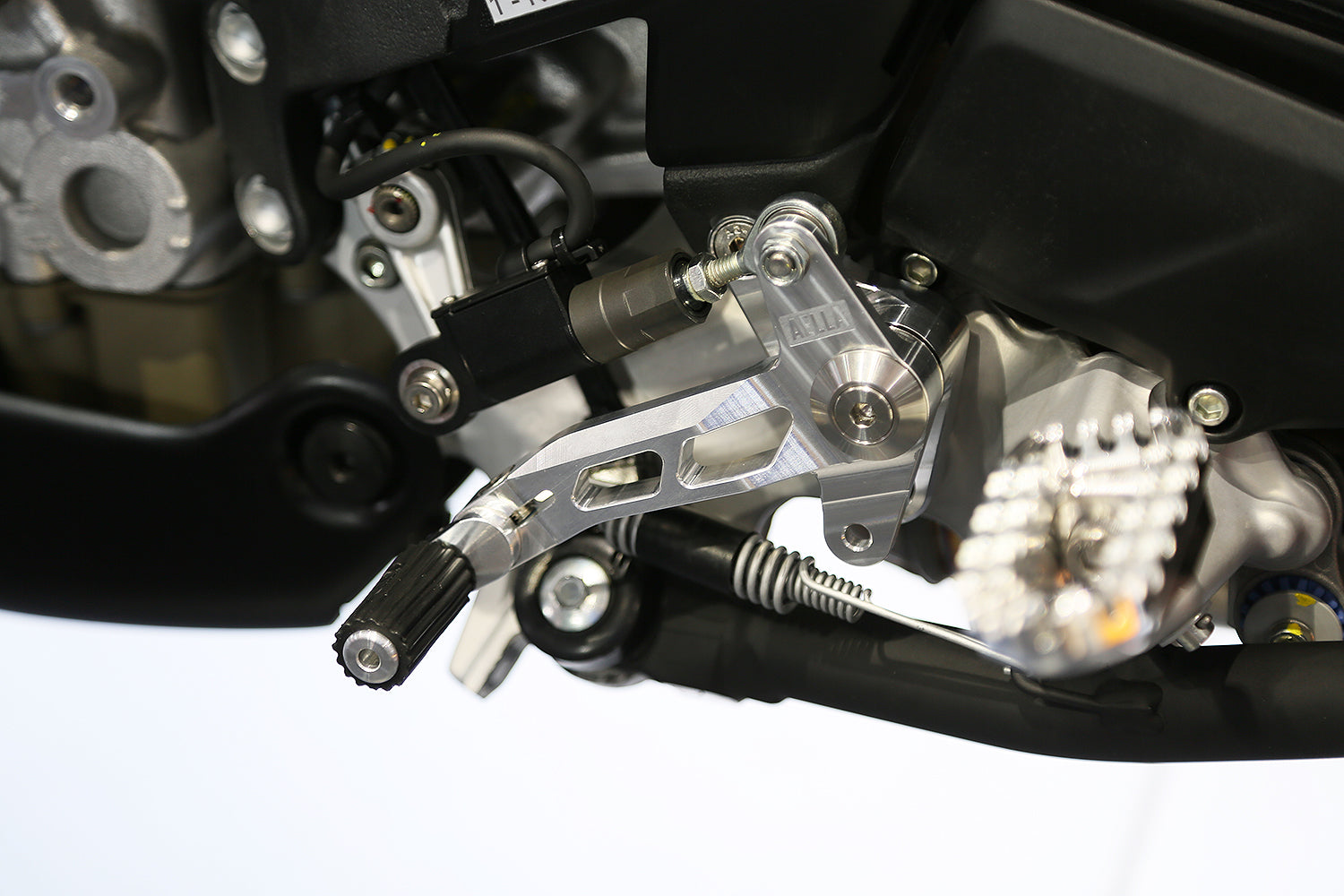AELLA Gear Change Lever for Ducati Multistrada V4