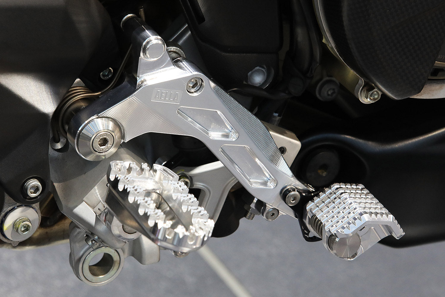 AELLA Rear Brake Lever for Ducati Multistrada V4