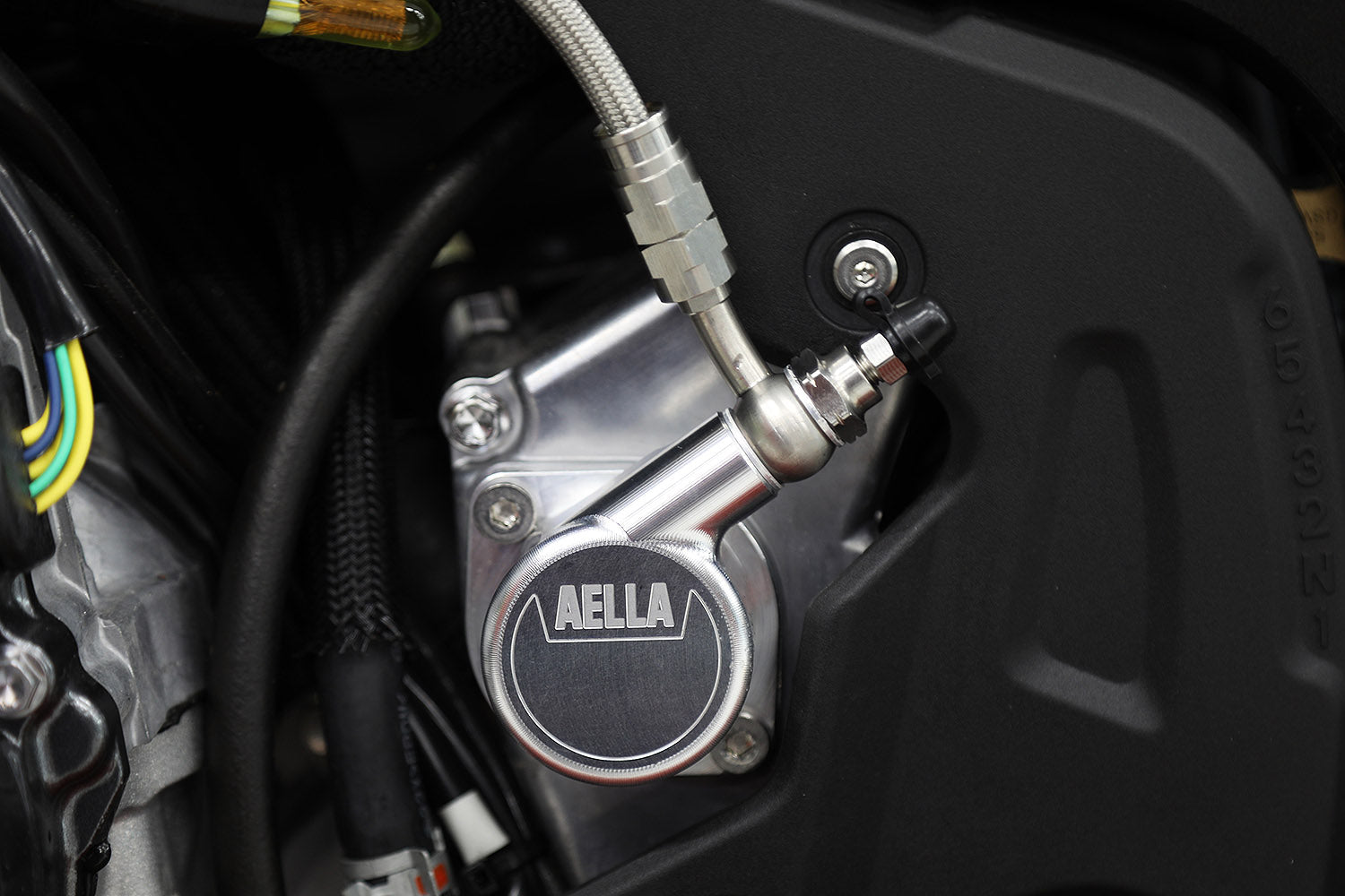 AELLA Clutch Release Cylinder for Suzuki Hayabusa