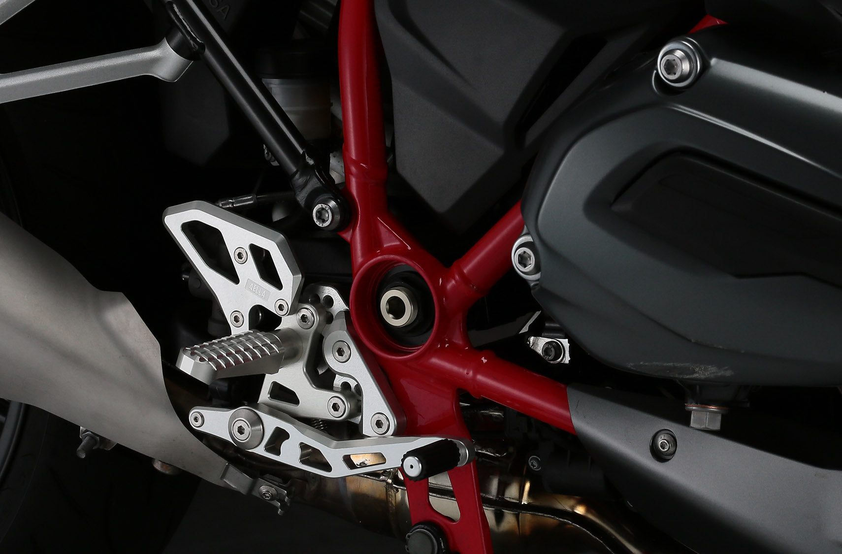 AELLA Rearsets for BMW R1200R / RS LC (15-) - Fixed Version