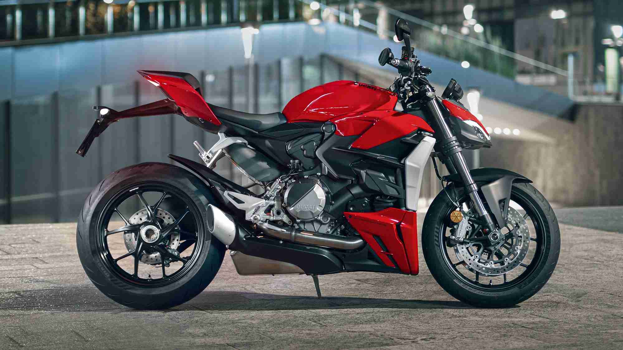 Ducati StreetFighter V2