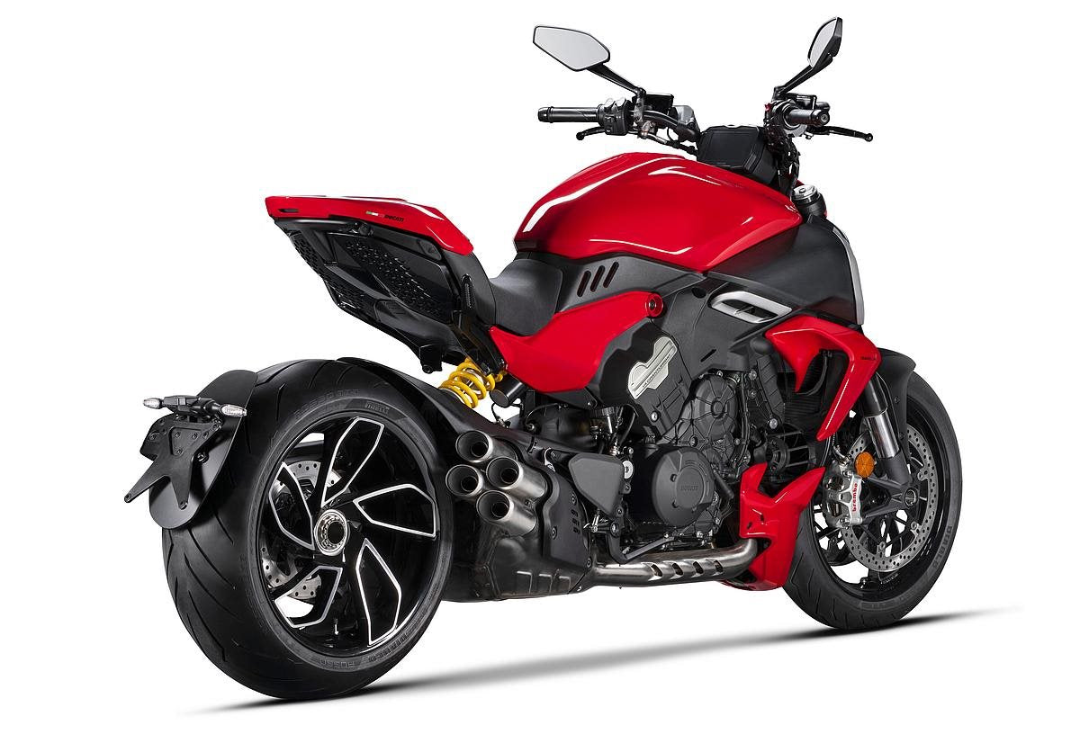 Ducati Diavel V4