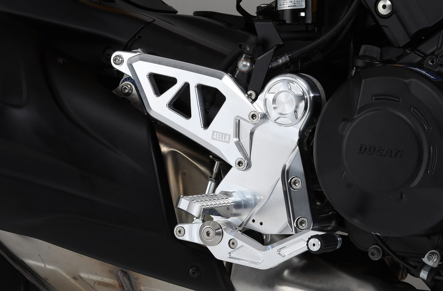 AELLA Rearsets for Ducati Diavel V4