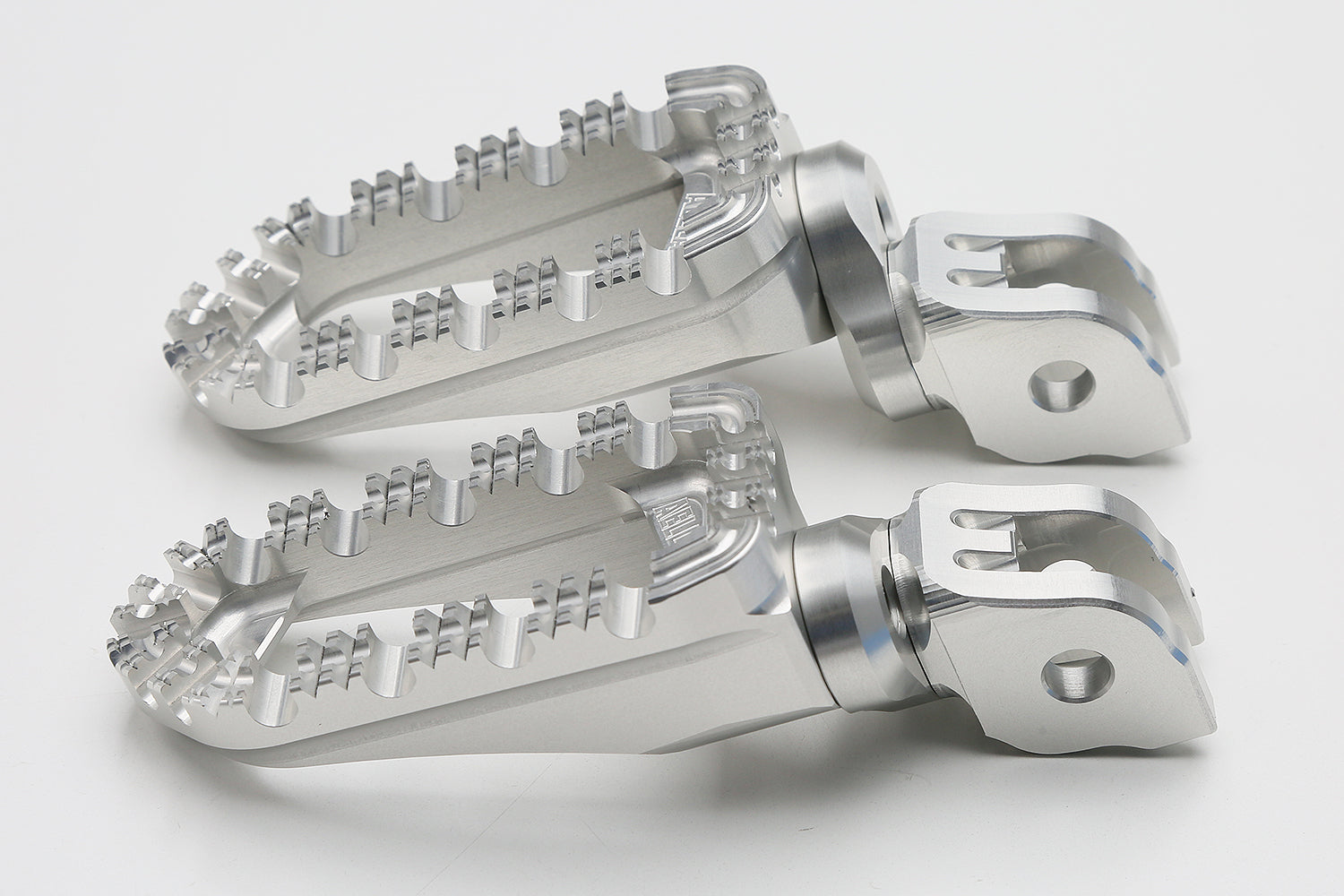 AELLA Adjustable Footpegs Kit for Ducati Multistrada V4