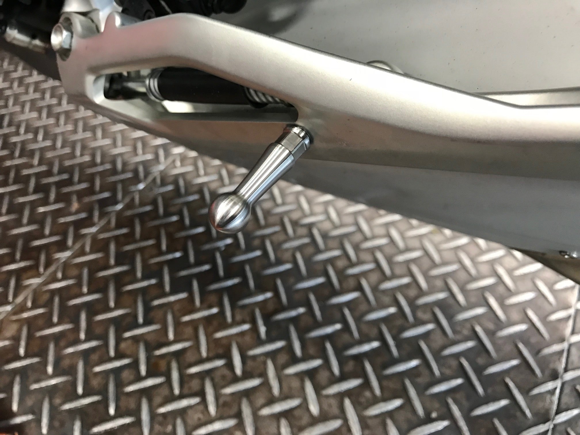 AELLA Sidestand Assist Hook for Ducati Panigale / Streetfighter V4