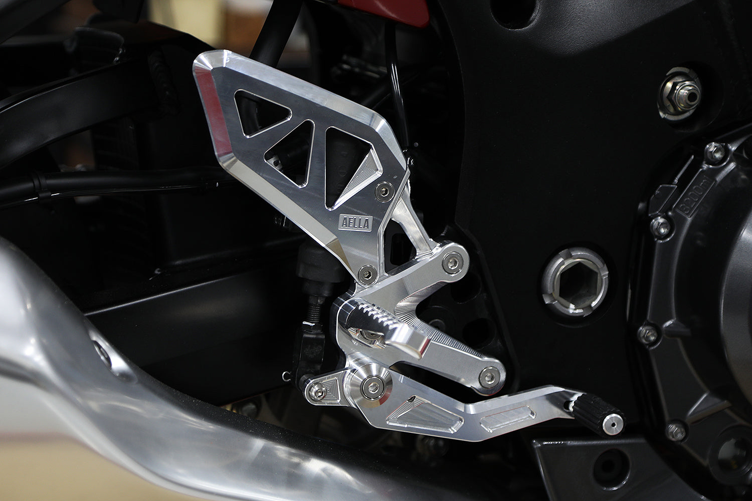AELLA Rearsets for Suzuki Hayabusa