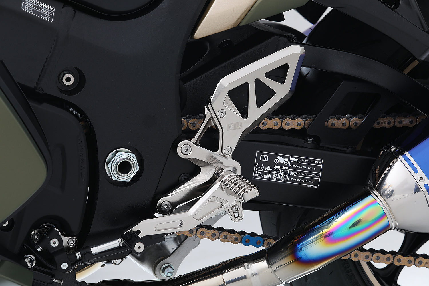 AELLA Rearsets for Suzuki Hayabusa