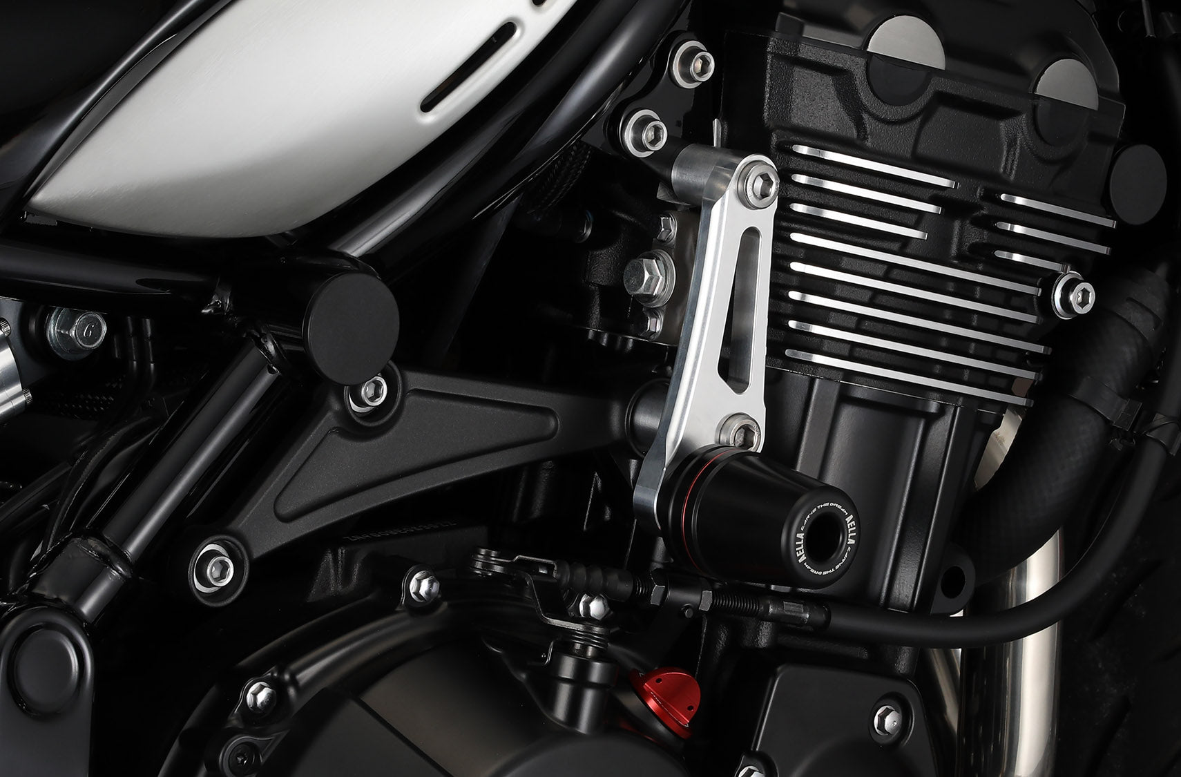 AELLA Frame Sliders for Kawasaki Z900RS