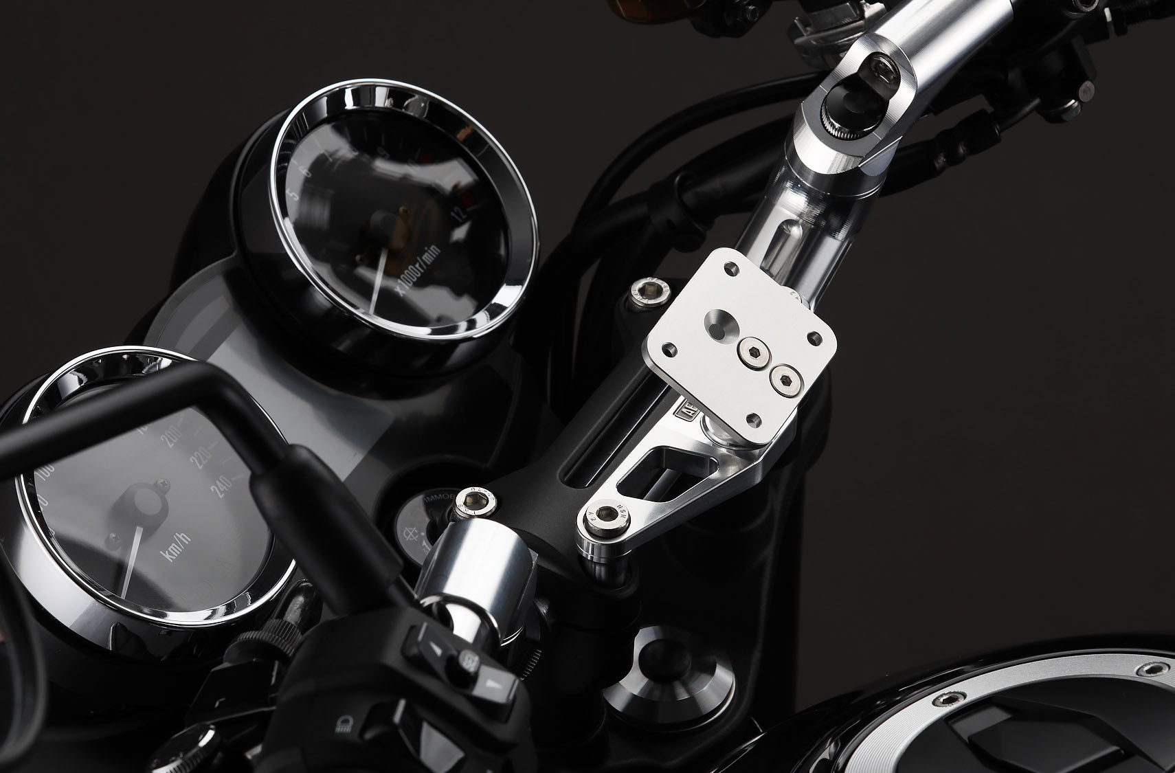 AELLA Phone / GPS Mount for Kawasaki Z900RS